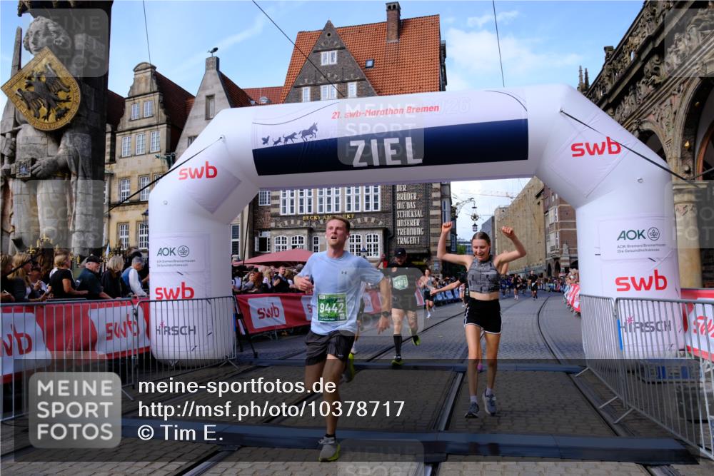 13.09.2026 - 21. swb-Marathon Bremen Tim E. http://msf.ph/oto/10378717 13.09.2026 13:13:55 Ziel 779, 2401, 2767, 2882, 3413, 6407, 7493, 7707, 8477, 8568, 8840, 8963, 9442, 9884, 13099 meine-sportfotos.de