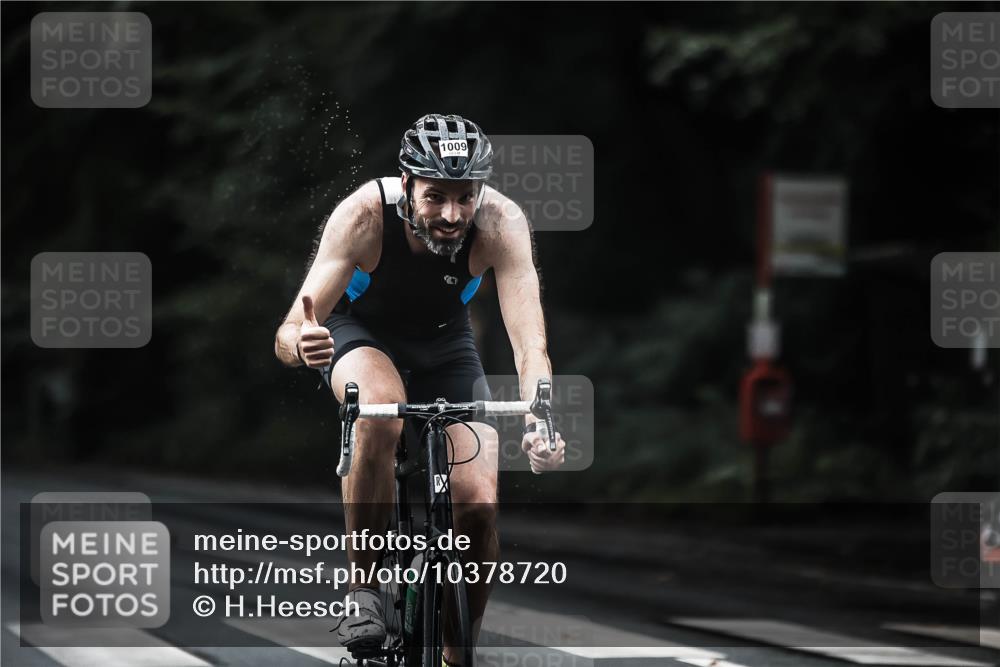 13.09.2026 - Stadtparktriathlon H.Heesch http://msf.ph/oto/10378720 13.09.2026 12:21:45 Radfahren 1009, 1070, 1136 meine-sportfotos.de