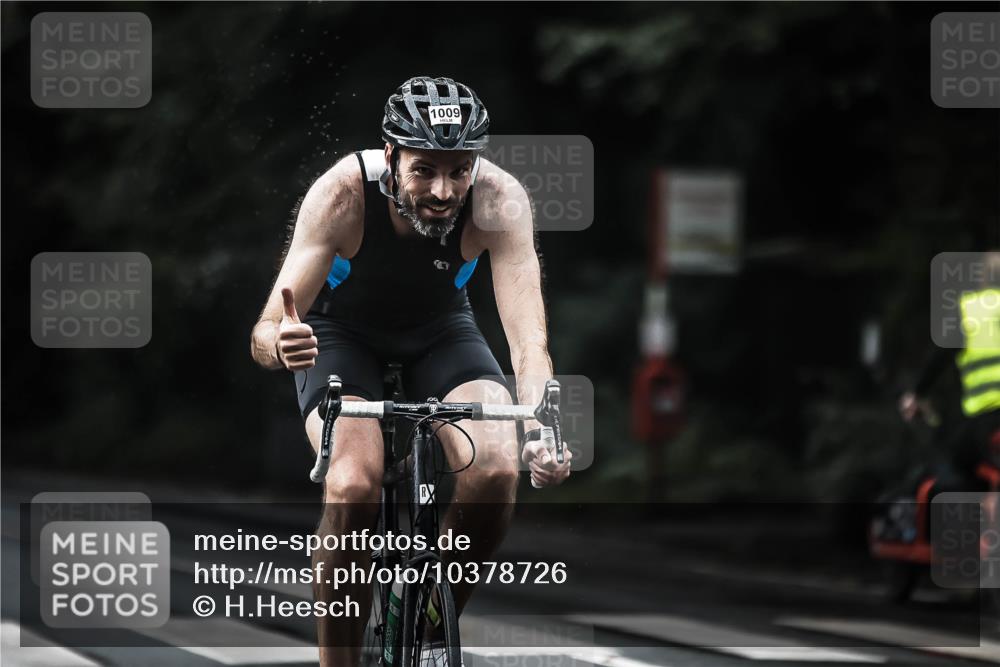 13.09.2026 - Stadtparktriathlon H.Heesch http://msf.ph/oto/10378726 13.09.2026 12:21:45 Radfahren 1009, 1070, 1136 meine-sportfotos.de