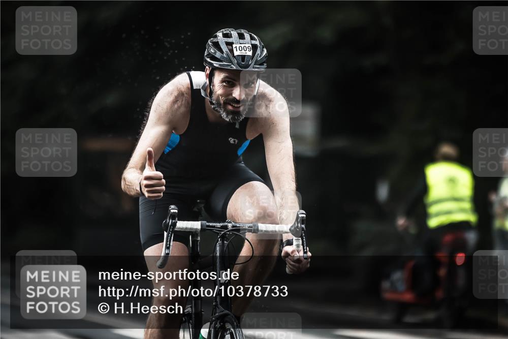 13.09.2026 - Stadtparktriathlon H.Heesch http://msf.ph/oto/10378733 13.09.2026 12:21:46 Radfahren 1009, 1070, 1136 meine-sportfotos.de