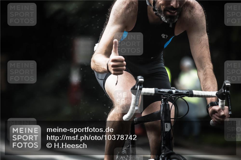13.09.2026 - Stadtparktriathlon H.Heesch http://msf.ph/oto/10378742 13.09.2026 12:21:46 Radfahren 1009, 1070, 1136 meine-sportfotos.de