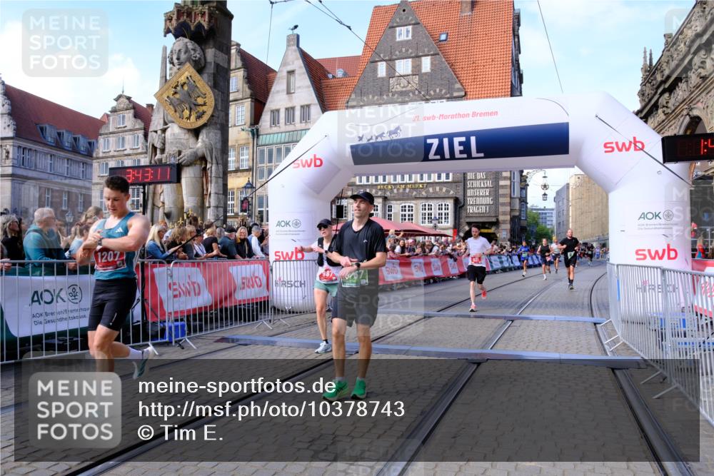 13.09.2026 - 21. swb-Marathon Bremen Tim E. http://msf.ph/oto/10378743 13.09.2026 13:14:00 Ziel 524, 683, 1704, 1707, 1937, 2401, 2422, 2767, 3413, 5443, 6451, 7210, 7493, 7707, 8840, 9442, 9884, 13099 meine-sportfotos.de