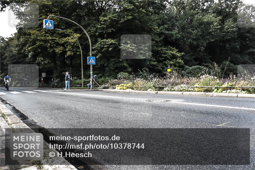 13.09.2026 - Stadtparktriathlon H.Heesch http://msf.ph/oto/10378744 13.09.2026 10:49:43 Radfahren 461, 554 meine-sportfotos.de
