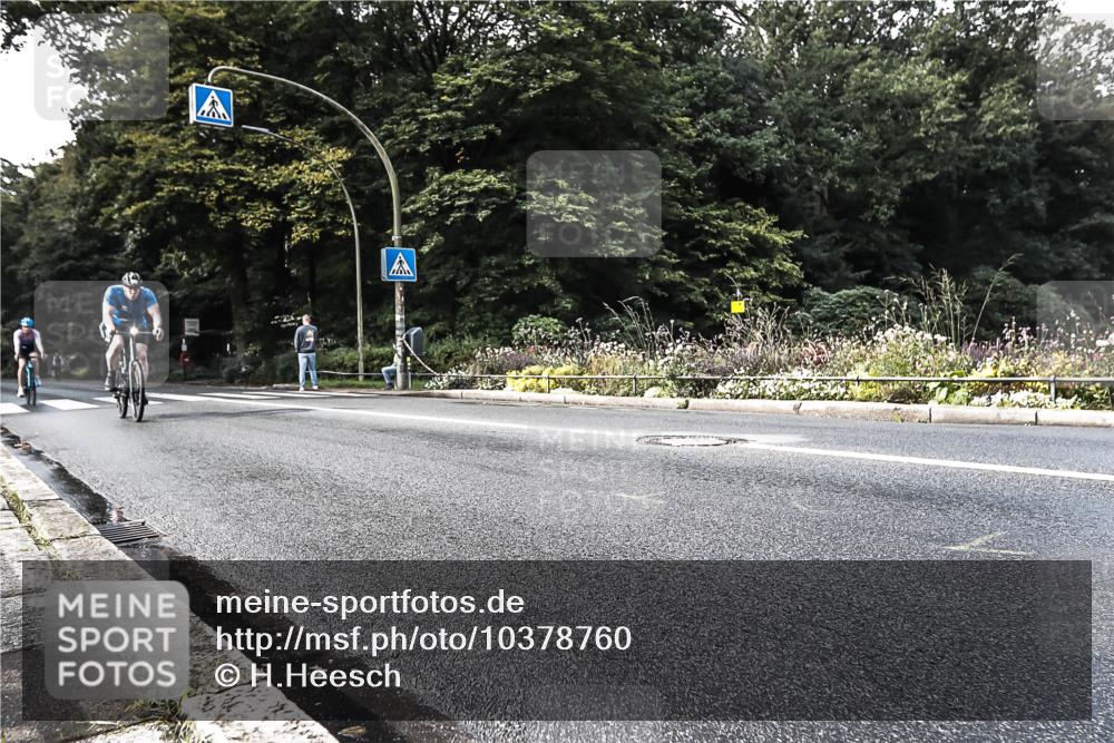 13.09.2026 - Stadtparktriathlon H.Heesch http://msf.ph/oto/10378760 13.09.2026 10:49:45 Radfahren 442, 461, 554 meine-sportfotos.de