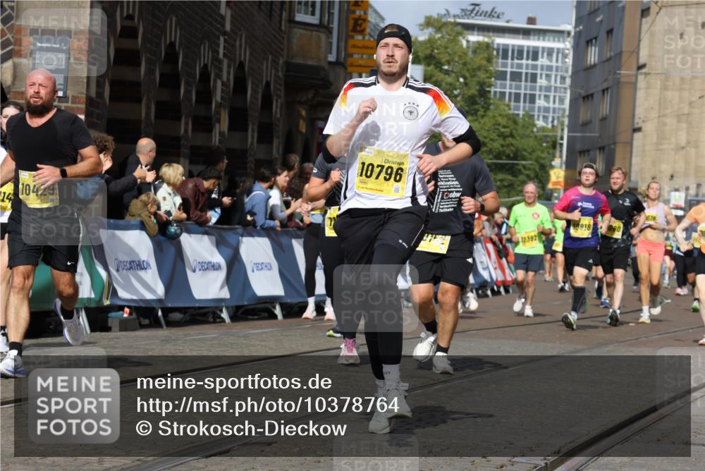 13.09.2026 - 21. swb-Marathon Bremen Strokosch-Dieckow http://msf.ph/oto/10378764 13.09.2026 11:03:58 Ziel 10090, 10091, 10327, 10420, 10569, 10796, 10902, 10950, 11211, 11411, 11595, 11655, 11746, 11868, 12074, 10291, 10390, 10516, 10671, 10672, 10726, 10912, 10913, 11221, 11318, 11539, 11726, 11909, 12001, 12103, 12113, 12140, 12276 meine-sportfotos.de