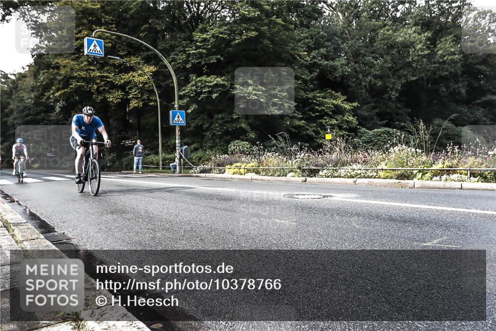 13.09.2026 - Stadtparktriathlon H.Heesch http://msf.ph/oto/10378766 13.09.2026 10:49:45 Radfahren 442, 461, 554 meine-sportfotos.de