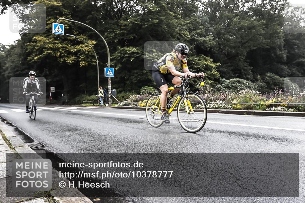 13.09.2026 - Stadtparktriathlon H.Heesch http://msf.ph/oto/10378777 13.09.2026 10:02:35 Radfahren 211, 263, 313, 340 meine-sportfotos.de