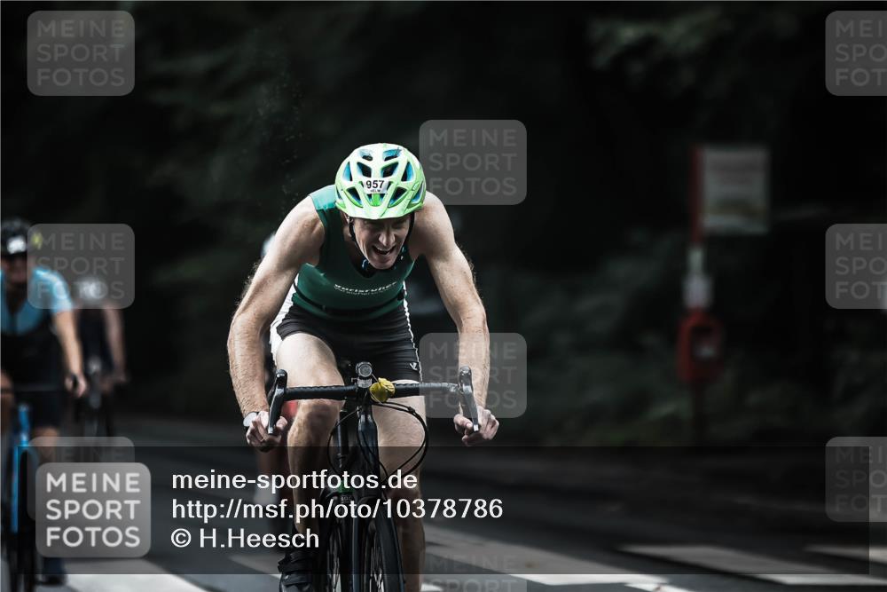 13.09.2026 - Stadtparktriathlon H.Heesch http://msf.ph/oto/10378786 13.09.2026 12:21:58 Radfahren 957, 1035, 1055, 1069, 1127, 1156, 1163 meine-sportfotos.de