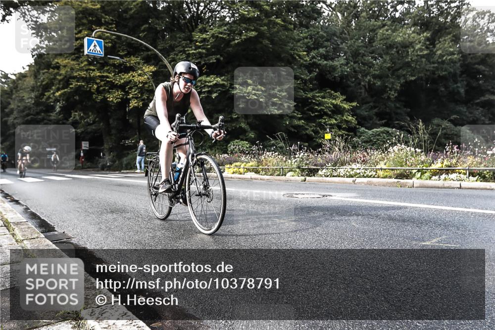 13.09.2026 - Stadtparktriathlon H.Heesch http://msf.ph/oto/10378791 13.09.2026 10:49:48 Radfahren 399, 442, 457, 554 meine-sportfotos.de