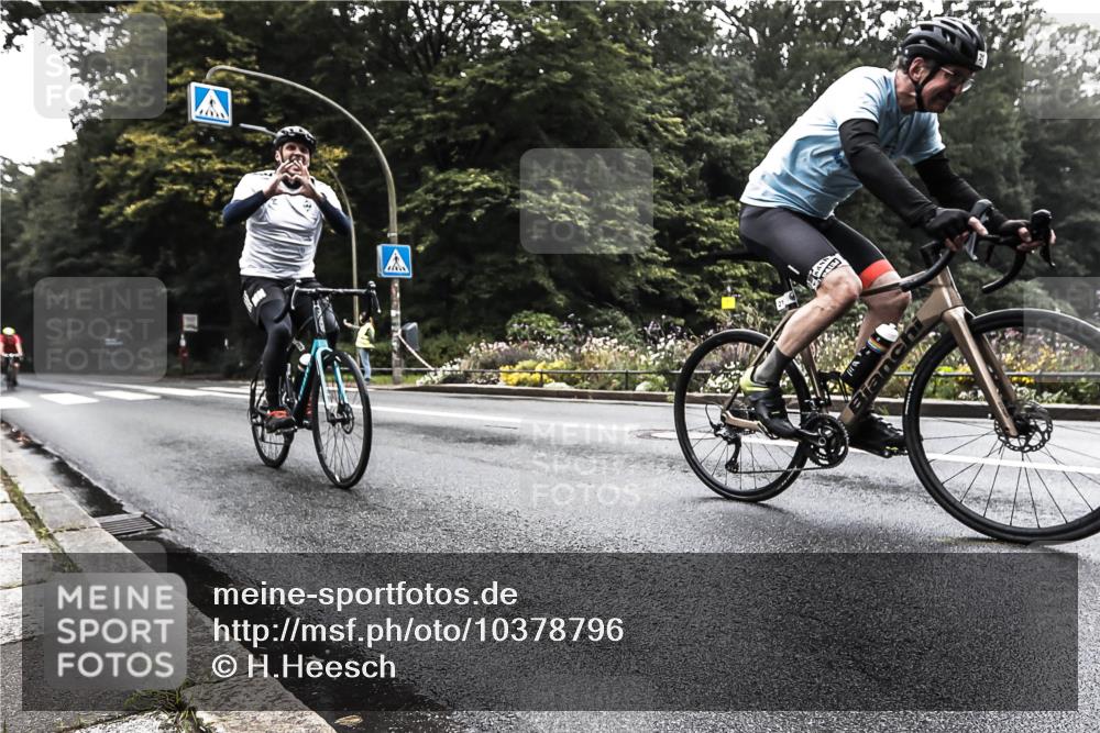 13.09.2026 - Stadtparktriathlon H.Heesch http://msf.ph/oto/10378796 13.09.2026 10:02:51 Radfahren 210, 223, 273 meine-sportfotos.de