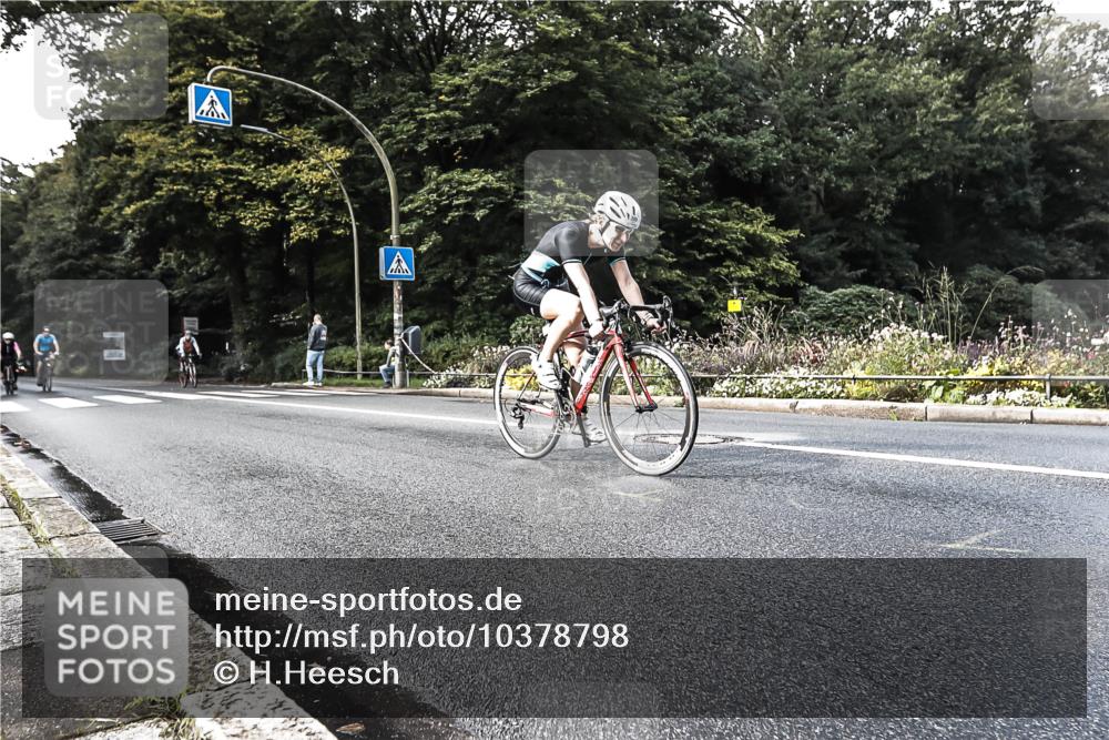 13.09.2026 - Stadtparktriathlon H.Heesch http://msf.ph/oto/10378798 13.09.2026 10:49:50 Radfahren 399, 407, 442, 457 meine-sportfotos.de