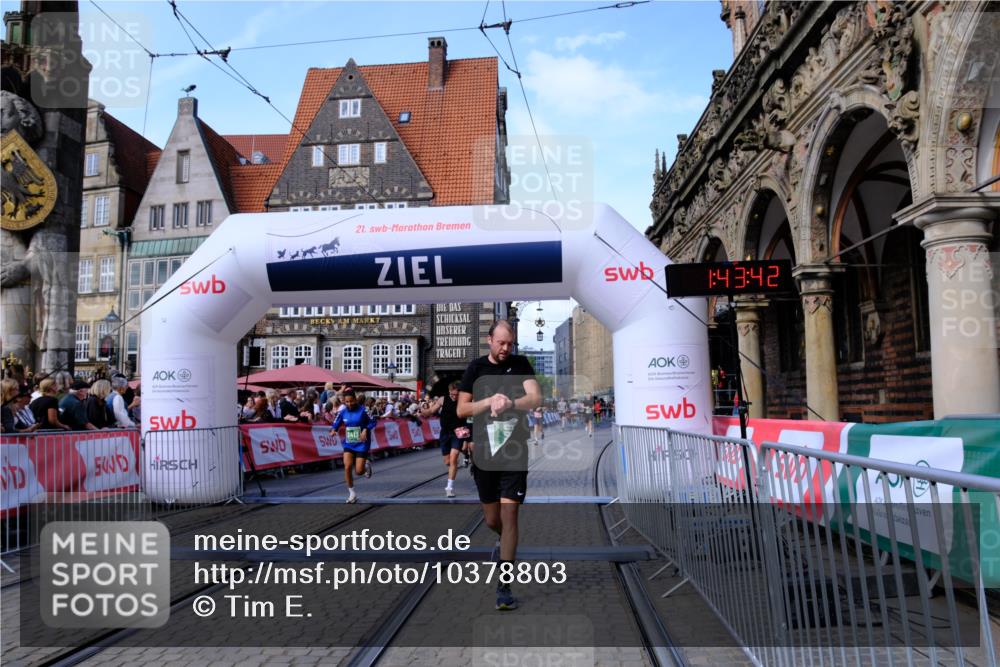 13.09.2026 - 21. swb-Marathon Bremen Tim E. http://msf.ph/oto/10378803 13.09.2026 13:14:04 Ziel 524, 670, 683, 1704, 1707, 1937, 2422, 2767, 3236, 3413, 5443, 6451, 7210, 7283, 7707, 9635, 9884, 13099 meine-sportfotos.de