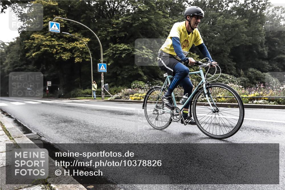 13.09.2026 - Stadtparktriathlon H.Heesch http://msf.ph/oto/10378826 13.09.2026 10:03:09 Radfahren 298 meine-sportfotos.de