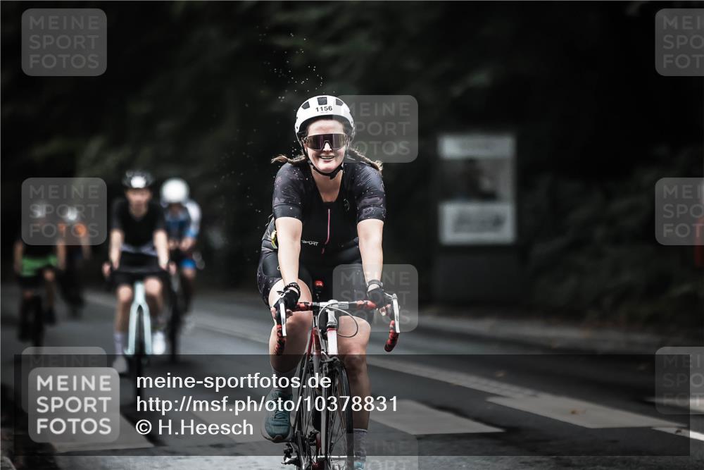 13.09.2026 - Stadtparktriathlon H.Heesch http://msf.ph/oto/10378831 13.09.2026 12:22:01 Radfahren 956, 957, 1035, 1055, 1069, 1116, 1127, 1156, 1163 meine-sportfotos.de