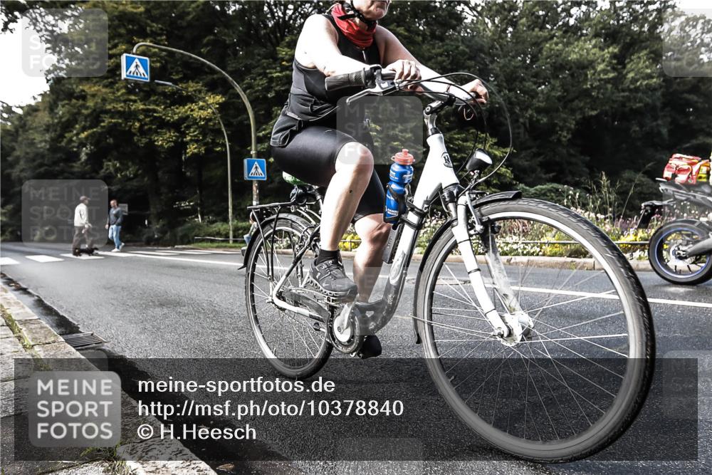 13.09.2026 - Stadtparktriathlon H.Heesch http://msf.ph/oto/10378840 13.09.2026 10:49:59 Radfahren 423, 447 meine-sportfotos.de