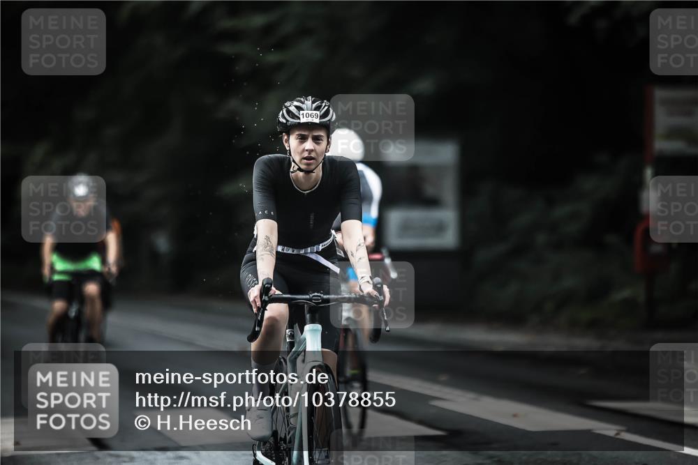 13.09.2026 - Stadtparktriathlon H.Heesch http://msf.ph/oto/10378855 13.09.2026 12:22:03 Radfahren 956, 957, 1035, 1055, 1069, 1100, 1116, 1127, 1156, 1163 meine-sportfotos.de
