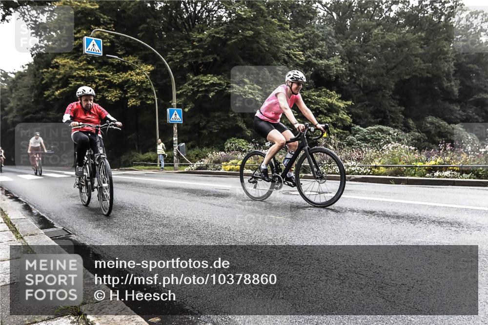 13.09.2026 - Stadtparktriathlon H.Heesch http://msf.ph/oto/10378860 13.09.2026 10:03:21 Radfahren 255, 270, 335 meine-sportfotos.de
