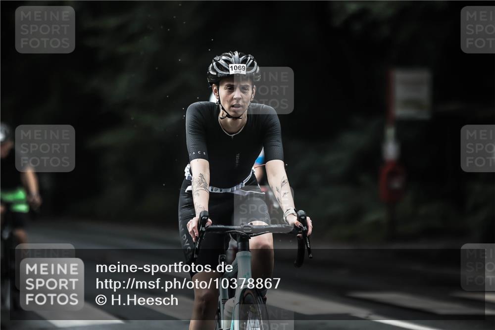 13.09.2026 - Stadtparktriathlon H.Heesch http://msf.ph/oto/10378867 13.09.2026 12:22:03 Radfahren 956, 957, 1035, 1055, 1069, 1100, 1116, 1127, 1156, 1163 meine-sportfotos.de
