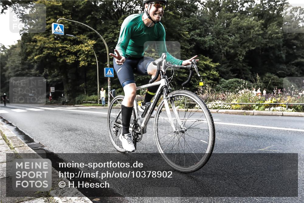 13.09.2026 - Stadtparktriathlon H.Heesch http://msf.ph/oto/10378902 13.09.2026 10:50:28 Radfahren 478, 480 meine-sportfotos.de