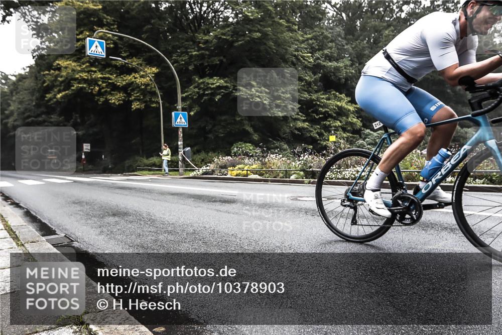 13.09.2026 - Stadtparktriathlon H.Heesch http://msf.ph/oto/10378903 13.09.2026 10:03:59 Radfahren 212 meine-sportfotos.de