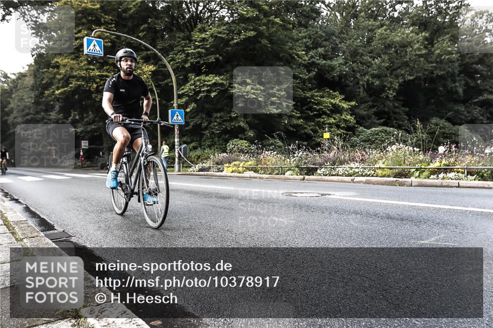 13.09.2026 - Stadtparktriathlon H.Heesch http://msf.ph/oto/10378917 13.09.2026 10:50:34 Radfahren 480, 555, 583 meine-sportfotos.de