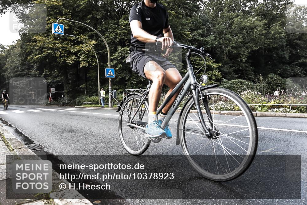 13.09.2026 - Stadtparktriathlon H.Heesch http://msf.ph/oto/10378923 13.09.2026 10:50:34 Radfahren 480, 555, 583 meine-sportfotos.de