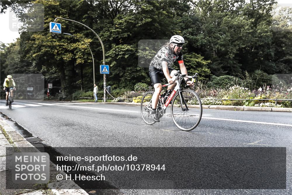 13.09.2026 - Stadtparktriathlon H.Heesch http://msf.ph/oto/10378944 13.09.2026 10:50:45 Radfahren 437, 508, 530, 536, 540 meine-sportfotos.de