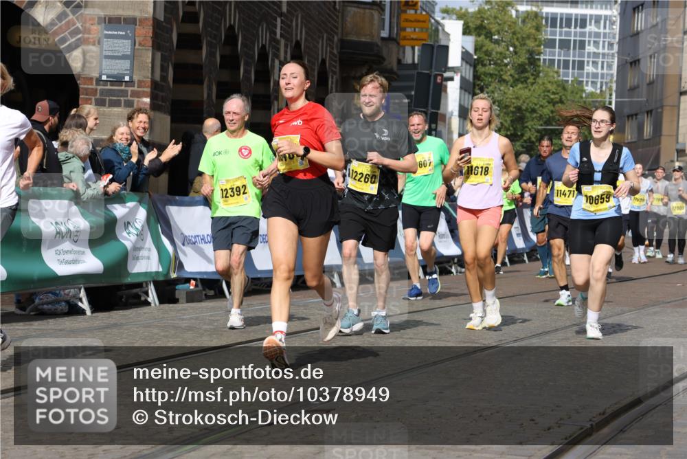 13.09.2026 - 21. swb-Marathon Bremen Strokosch-Dieckow http://msf.ph/oto/10378949 13.09.2026 11:04:04 Ziel 10090, 10091, 10152, 10327, 10357, 10429, 10569, 10796, 10902, 10918, 10950, 11325, 11451, 11595, 11868, 11967, 12074, 12504, 10182, 10291, 10390, 10516, 10613, 10671, 10672, 11221, 11318, 11336, 11539, 11720, 11726, 11909, 12001, 12103, 12113, 12276 meine-sportfotos.de