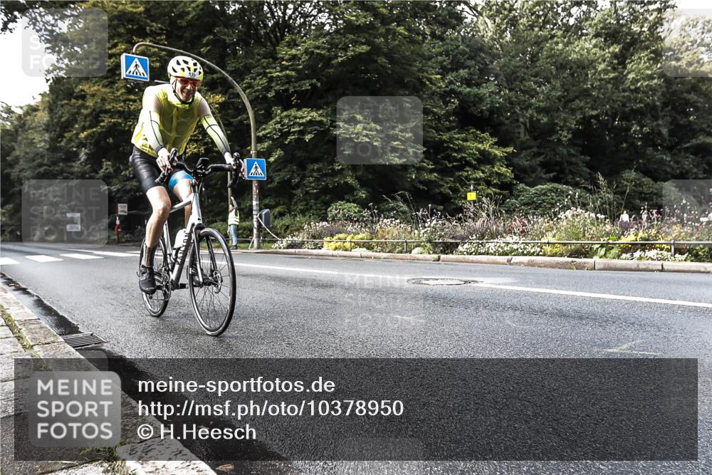 13.09.2026 - Stadtparktriathlon H.Heesch http://msf.ph/oto/10378950 13.09.2026 10:50:46 Radfahren 437, 508, 530, 536, 540 meine-sportfotos.de