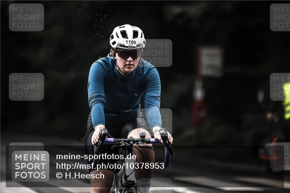 13.09.2026 - Stadtparktriathlon H.Heesch http://msf.ph/oto/10378953 13.09.2026 12:22:08 Radfahren 854, 956, 1006, 1050, 1055, 1069, 1100, 1116 meine-sportfotos.de
