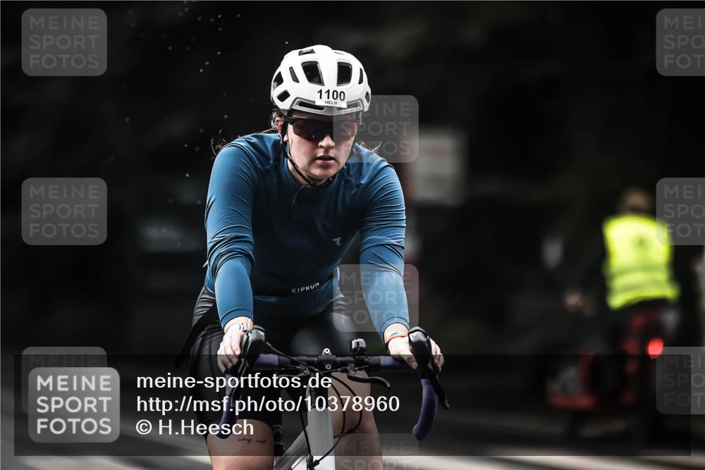 13.09.2026 - Stadtparktriathlon H.Heesch http://msf.ph/oto/10378960 13.09.2026 12:22:09 Radfahren 854, 956, 1006, 1050, 1055, 1069, 1100, 1116 meine-sportfotos.de