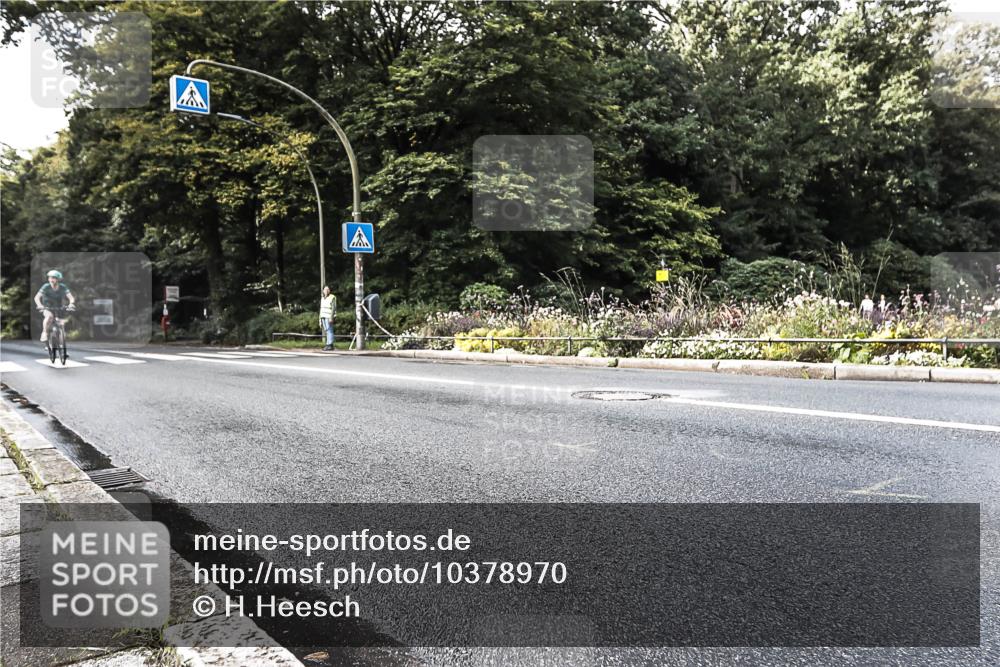 13.09.2026 - Stadtparktriathlon H.Heesch http://msf.ph/oto/10378970 13.09.2026 10:50:49 Radfahren 366, 530 meine-sportfotos.de
