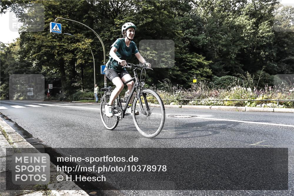 13.09.2026 - Stadtparktriathlon H.Heesch http://msf.ph/oto/10378978 13.09.2026 10:50:51 Radfahren 366 meine-sportfotos.de