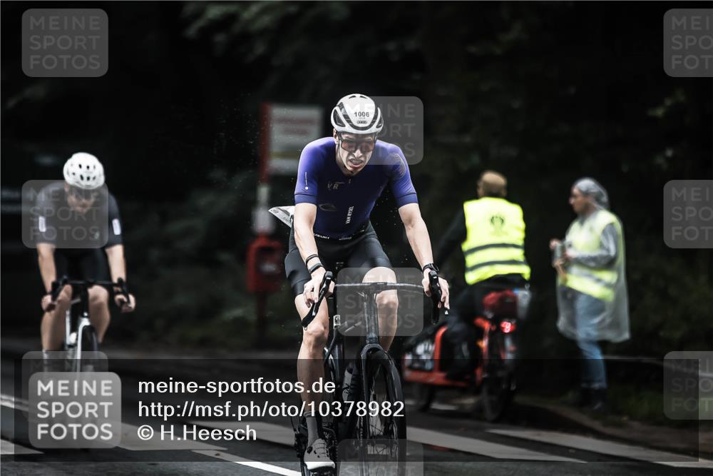 13.09.2026 - Stadtparktriathlon H.Heesch http://msf.ph/oto/10378982 13.09.2026 12:22:11 Radfahren 854, 956, 1006, 1050, 1057, 1100, 1116 meine-sportfotos.de