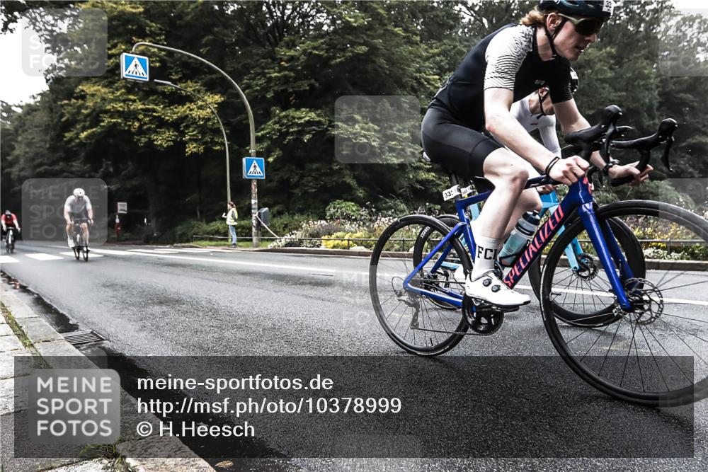 13.09.2026 - Stadtparktriathlon H.Heesch http://msf.ph/oto/10378999 13.09.2026 10:05:15 Radfahren 213, 281, 300, 333 meine-sportfotos.de