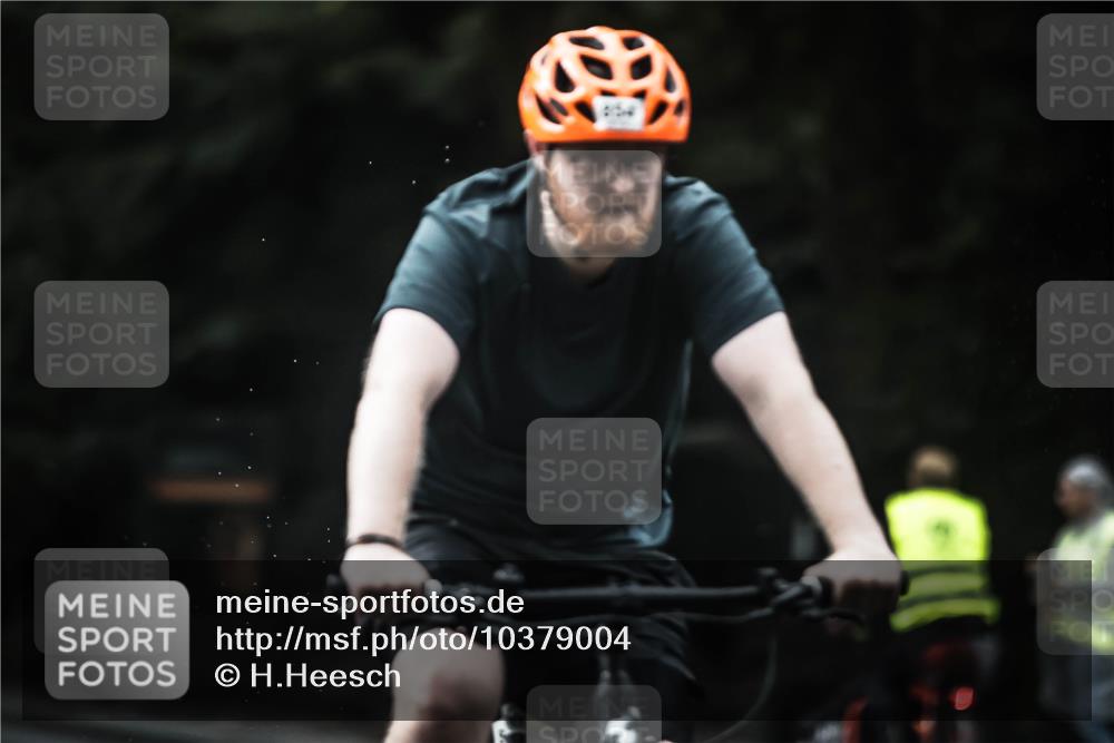 13.09.2026 - Stadtparktriathlon H.Heesch http://msf.ph/oto/10379004 13.09.2026 12:22:13 Radfahren 854, 956, 1006, 1050, 1057, 1100, 1121 meine-sportfotos.de