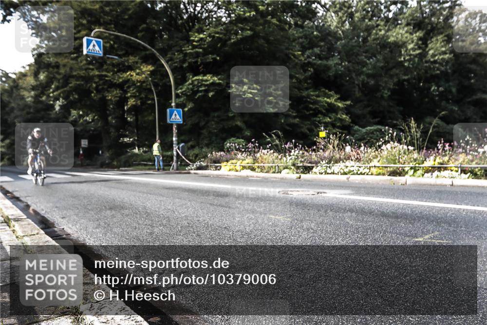 13.09.2026 - Stadtparktriathlon H.Heesch http://msf.ph/oto/10379006 13.09.2026 10:50:58 Radfahren 387, 401, 431, 488 meine-sportfotos.de