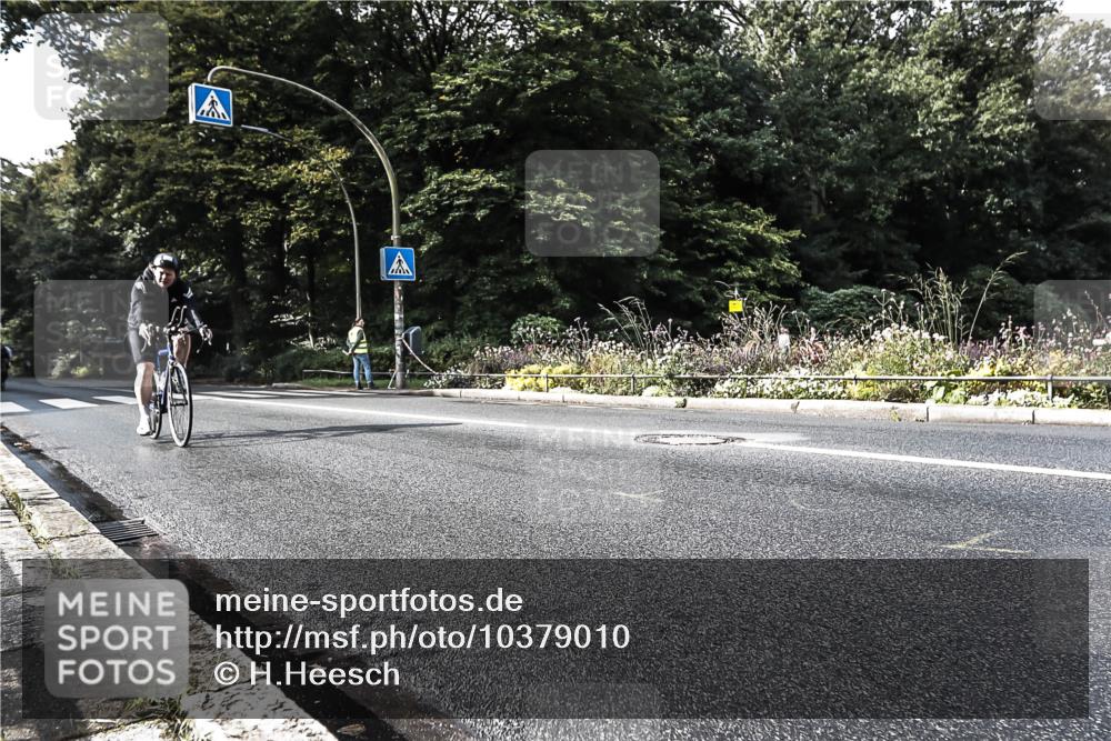 13.09.2026 - Stadtparktriathlon H.Heesch http://msf.ph/oto/10379010 13.09.2026 10:50:58 Radfahren 387, 401, 431, 488 meine-sportfotos.de
