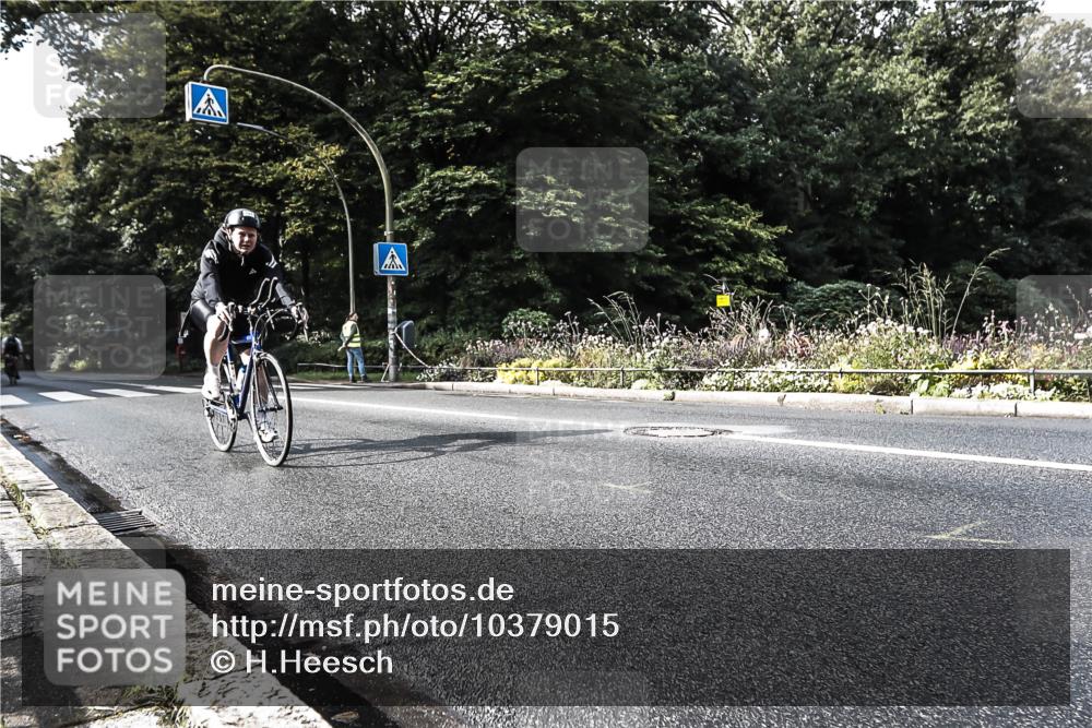 13.09.2026 - Stadtparktriathlon H.Heesch http://msf.ph/oto/10379015 13.09.2026 10:50:59 Radfahren 401, 431, 488 meine-sportfotos.de