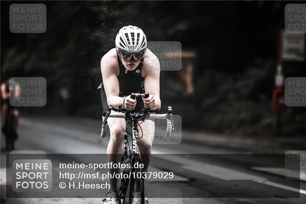 13.09.2026 - Stadtparktriathlon H.Heesch http://msf.ph/oto/10379029 13.09.2026 12:22:16 Radfahren 854, 960, 1006, 1050, 1057, 1121, 1160 meine-sportfotos.de
