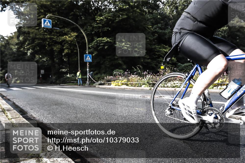 13.09.2026 - Stadtparktriathlon H.Heesch http://msf.ph/oto/10379033 13.09.2026 10:50:59 Radfahren 401, 431, 488 meine-sportfotos.de