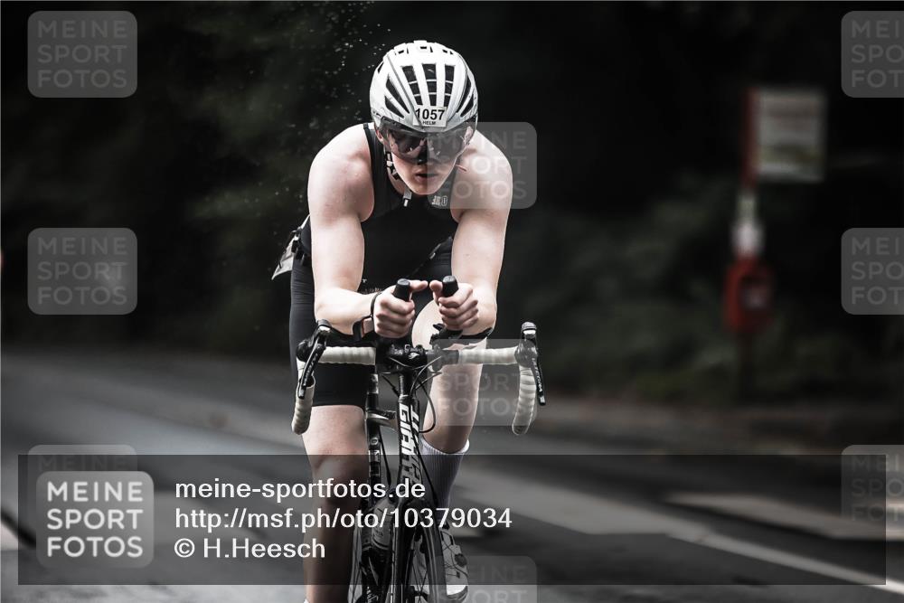 13.09.2026 - Stadtparktriathlon H.Heesch http://msf.ph/oto/10379034 13.09.2026 12:22:16 Radfahren 854, 960, 1006, 1050, 1057, 1121, 1160 meine-sportfotos.de