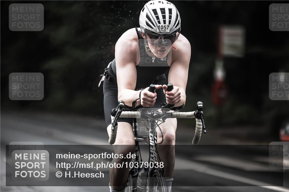 13.09.2026 - Stadtparktriathlon H.Heesch http://msf.ph/oto/10379038 13.09.2026 12:22:16 Radfahren 854, 960, 1006, 1050, 1057, 1121, 1160 meine-sportfotos.de