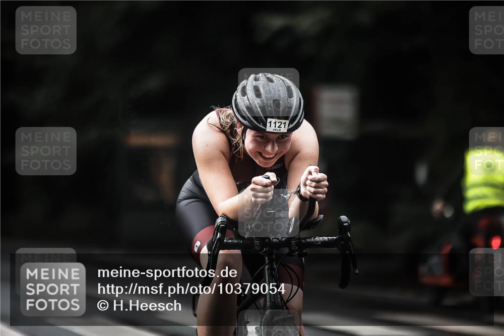13.09.2026 - Stadtparktriathlon H.Heesch http://msf.ph/oto/10379054 13.09.2026 12:22:19 Radfahren 960, 971, 1057, 1121, 1160 meine-sportfotos.de
