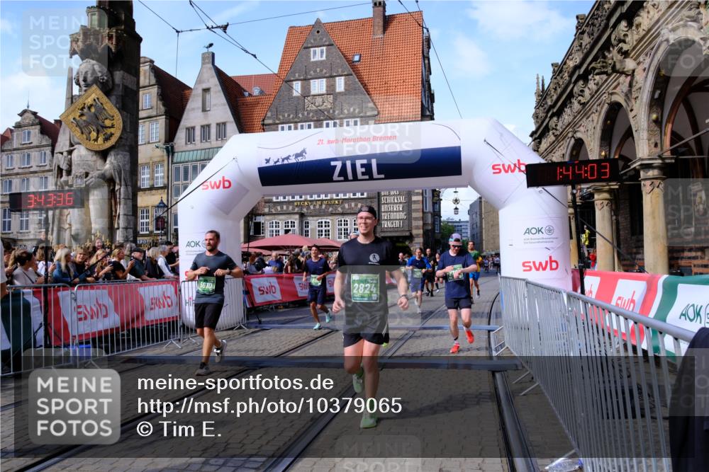 13.09.2026 - 21. swb-Marathon Bremen Tim E. http://msf.ph/oto/10379065 13.09.2026 13:14:25 Ziel 107, 235, 1433, 1542, 1613, 1998, 2043, 2084, 2701, 2824, 2922, 4728, 5593, 5610, 6145, 7029, 7435, 7591, 7963, 8118, 8886, 8919, 9426, 10105 meine-sportfotos.de