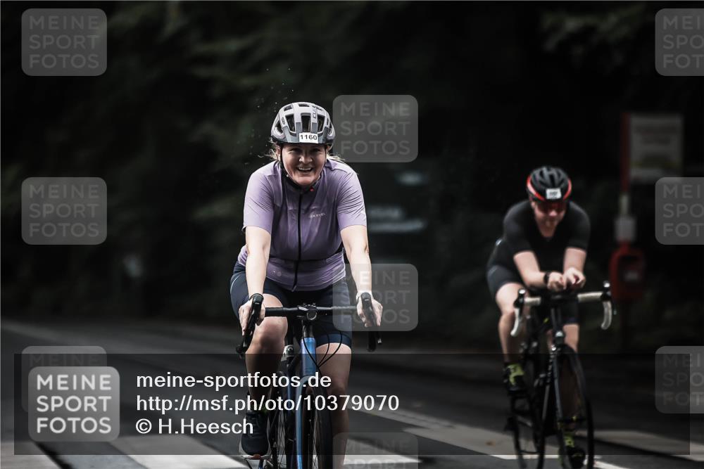 13.09.2026 - Stadtparktriathlon H.Heesch http://msf.ph/oto/10379070 13.09.2026 12:22:22 Radfahren 960, 971, 1057, 1121, 1143, 1160 meine-sportfotos.de