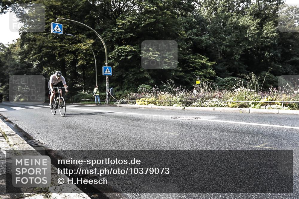 13.09.2026 - Stadtparktriathlon H.Heesch http://msf.ph/oto/10379073 13.09.2026 10:51:01 Radfahren 431, 444, 488 meine-sportfotos.de