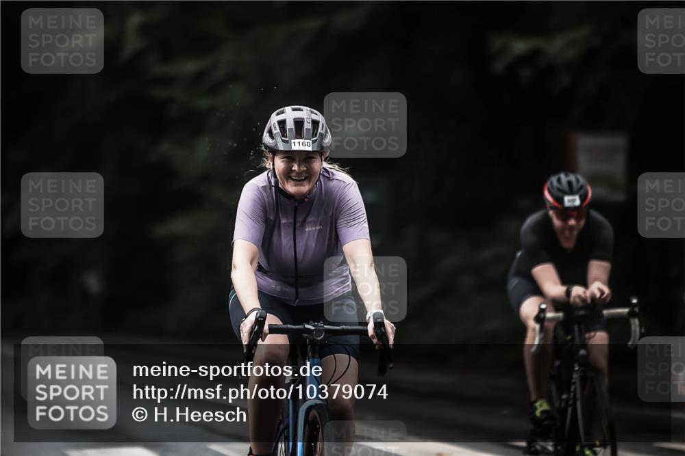 13.09.2026 - Stadtparktriathlon H.Heesch http://msf.ph/oto/10379074 13.09.2026 12:22:22 Radfahren 960, 971, 1057, 1121, 1143, 1160 meine-sportfotos.de