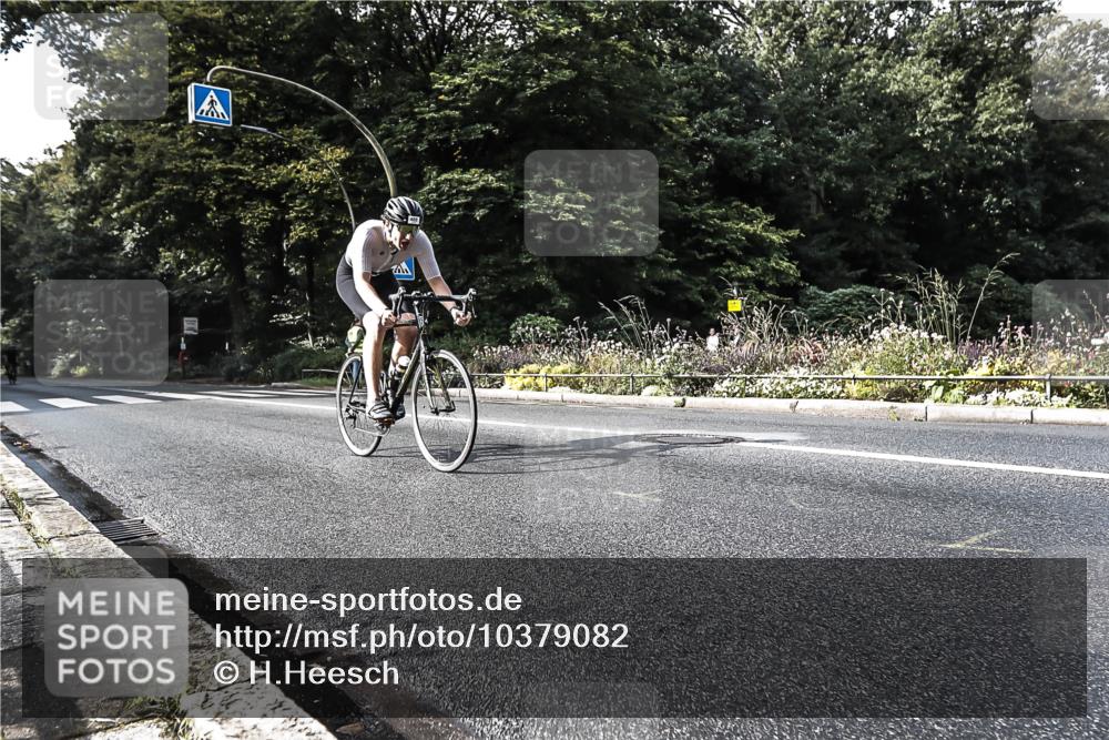 13.09.2026 - Stadtparktriathlon H.Heesch http://msf.ph/oto/10379082 13.09.2026 10:51:01 Radfahren 431, 444, 488 meine-sportfotos.de