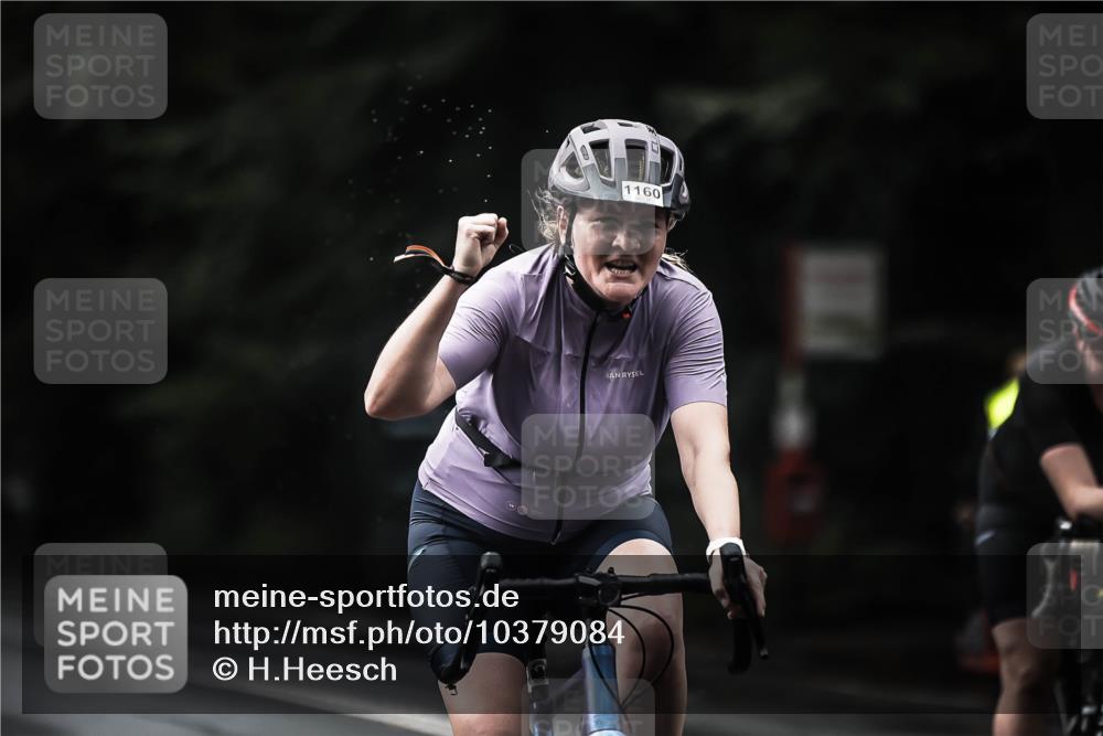 13.09.2026 - Stadtparktriathlon H.Heesch http://msf.ph/oto/10379084 13.09.2026 12:22:23 Radfahren 960, 971, 1121, 1143, 1160 meine-sportfotos.de